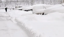 烟台威海遭遇极端性冷流暴雪(烟台威海积雪深度破纪录)